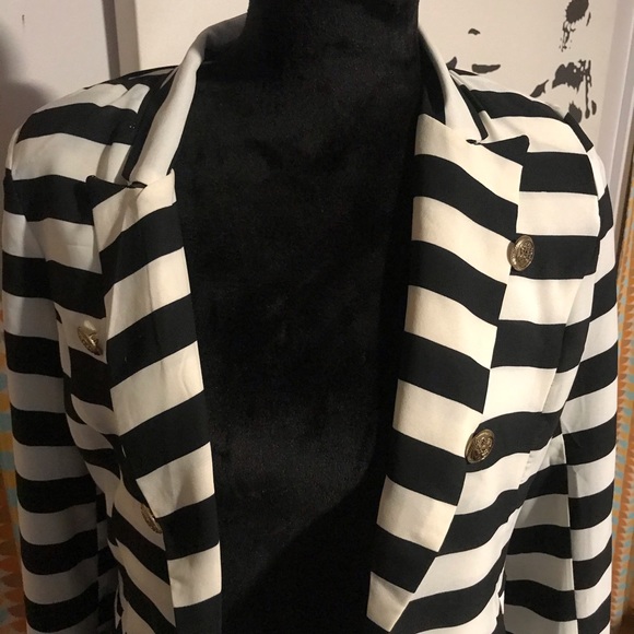 Blazer - Picture 3 of 5